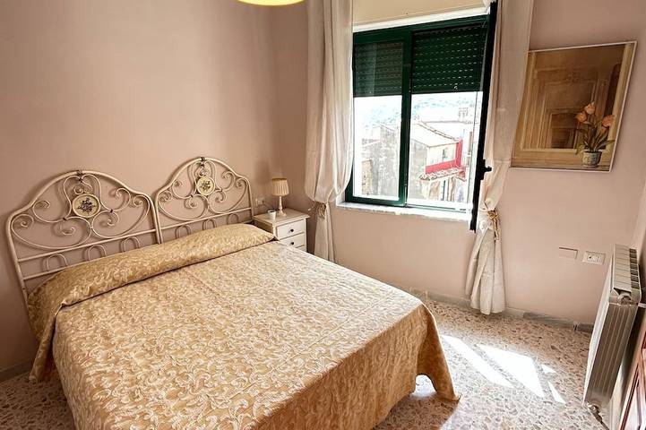 Entire apartment, Casa D'ambrosio vacation Breathtaking views in Camerota, Cilento Coast