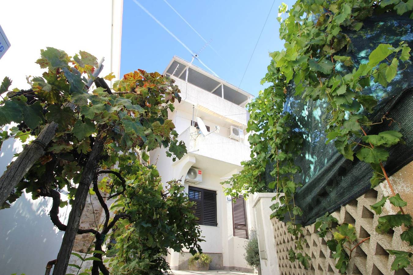 Ganze Wohnung, Studio Apartment Bugi - mit Balkon in Baska, Krk