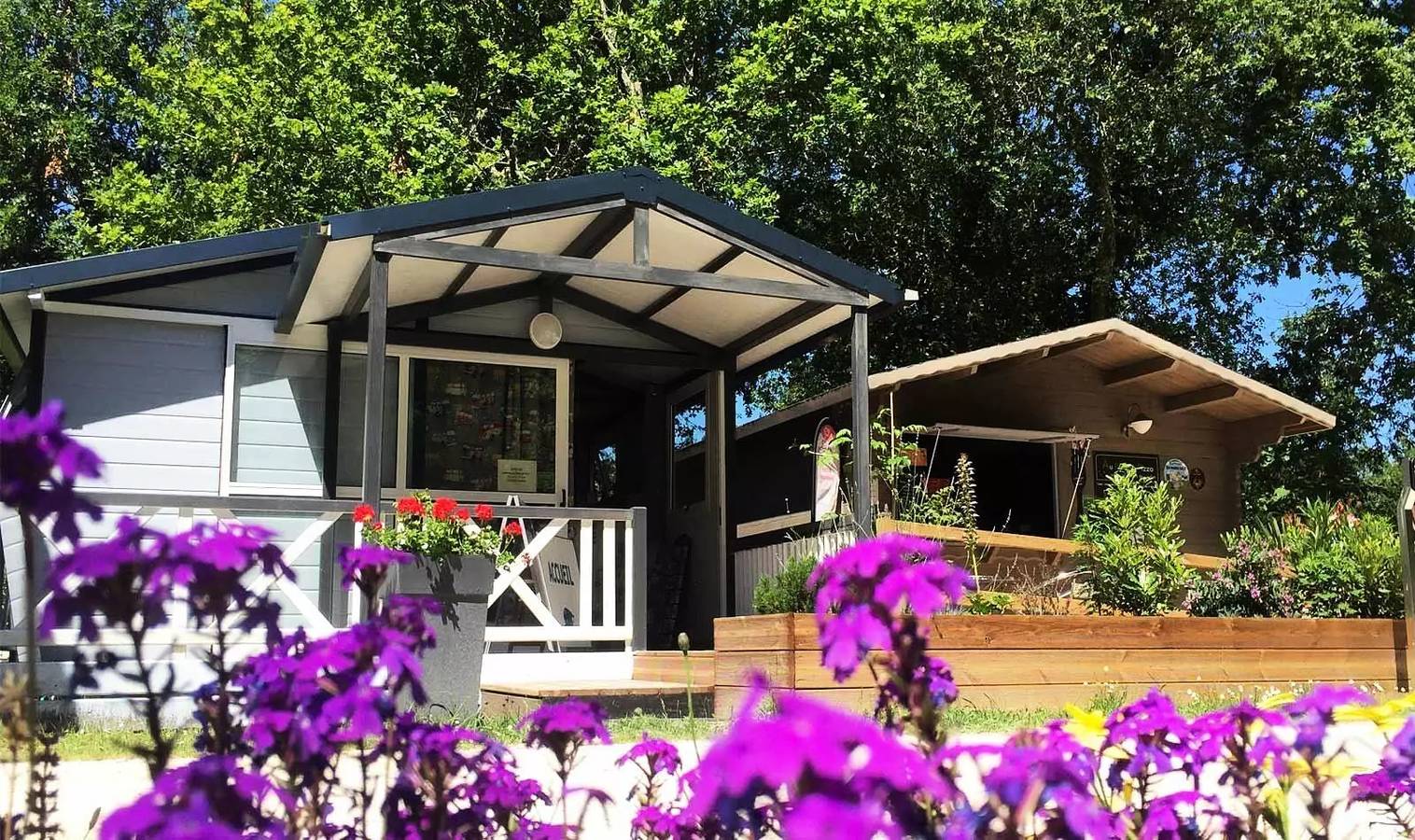 Chalet Holz 30m2 -2 Schlafzimmer 4 bis 5 Personen in Biscarrosse, Côte d’Argent
