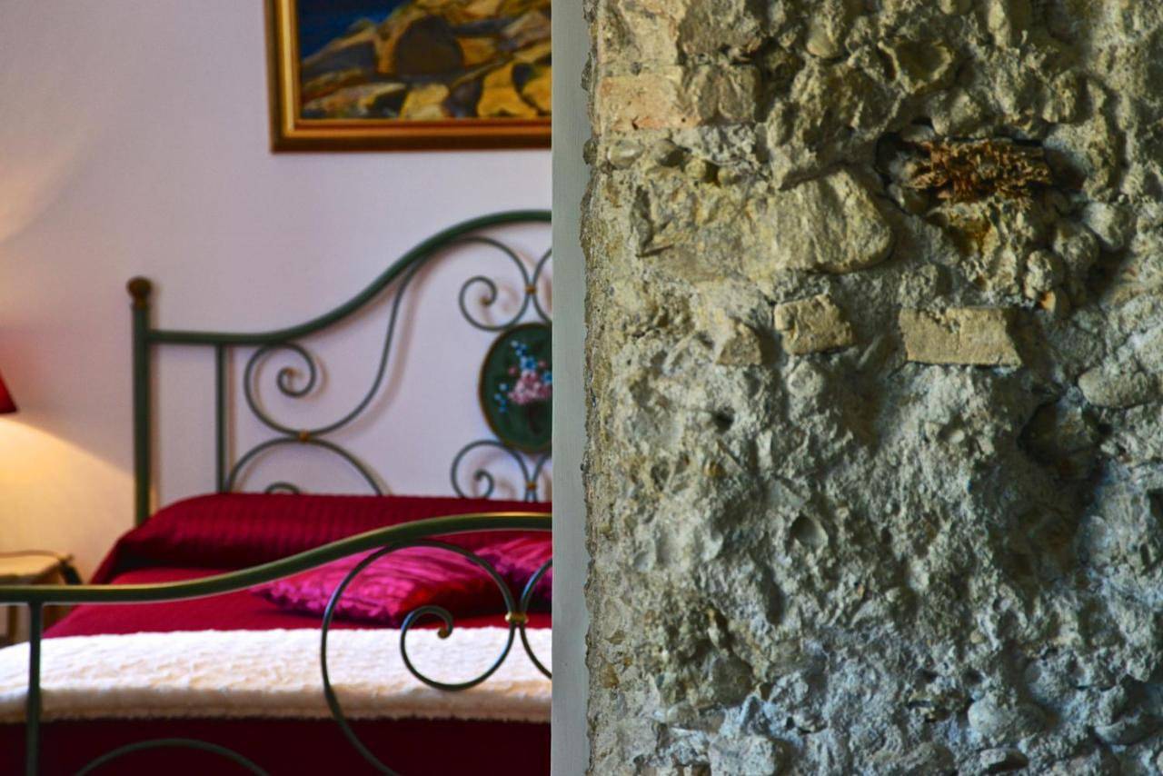 B&B Torre Porta Marina in Ventimiglia (Ville), Région de Vintimille