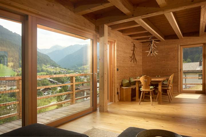 Ferienwohnung für 7 Personen, mit Balkon und Terrasse sowie Garten und Sauna in Gaschurn