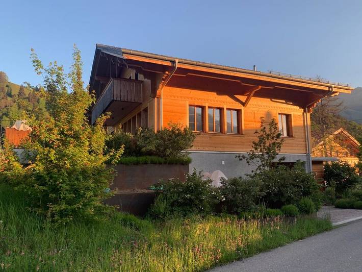 Ferienwohnung für 4 Personen, mit Terrasse und Garten sowie Sauna und Ausblick in Diemtigen