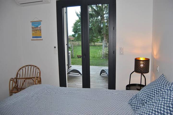 Location de vacances pour 8 personnes, avec terrasse et jardin à Tosse - 4