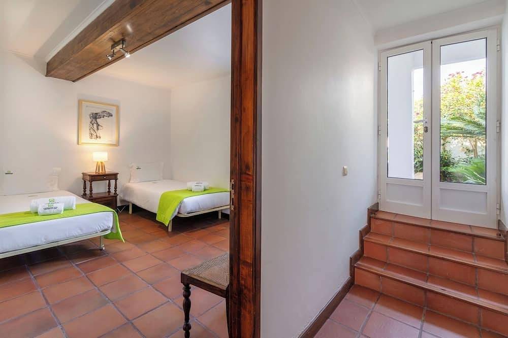 Entire apartment, Charm House in the City Heart - Azorean Butler in São Miguel Island, Ponta Delgada