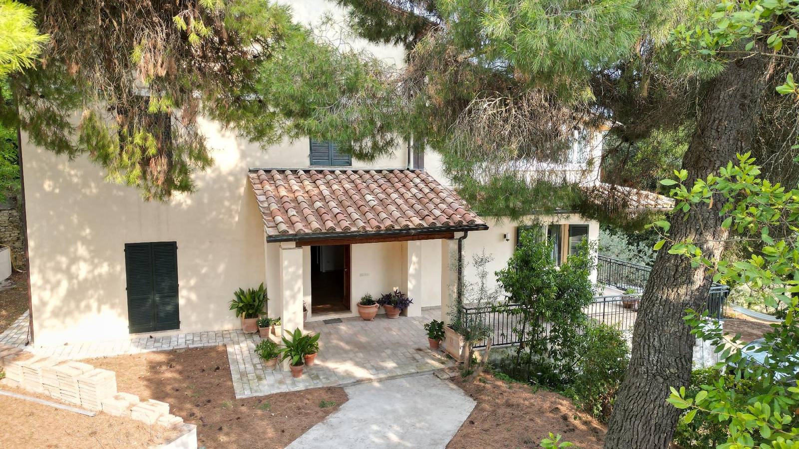 Holiday villa casaregina bb panoramic hillside in Foligno, Provincia de Perugia