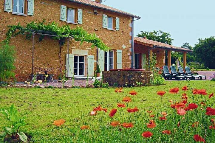 Gîte pour 6 personnes, avec terrasse et jardin