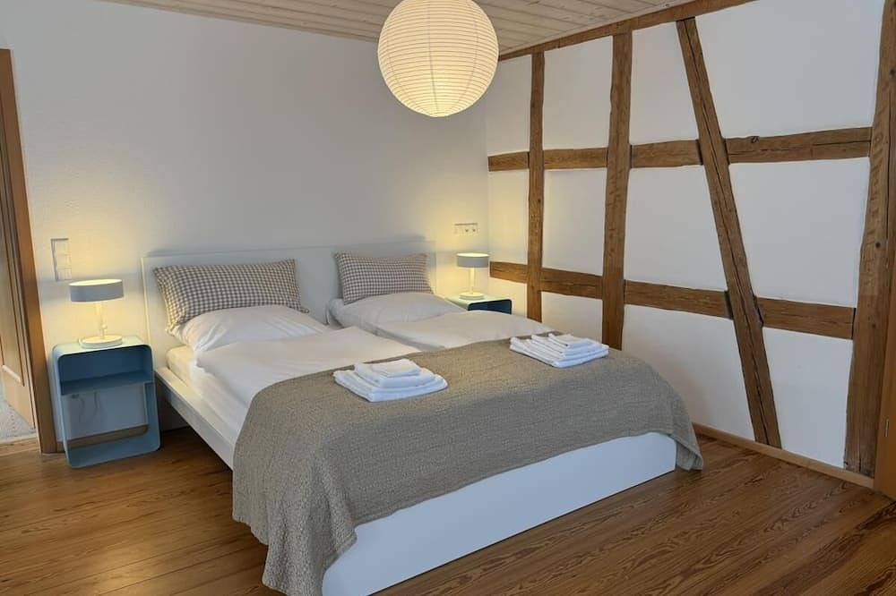 Ferienhaus vor den Toren Rothenburg ob der Tauber – mit Garten, Wintergarten, Sauna und Kachelofen. in Schrozberg, Taubertal