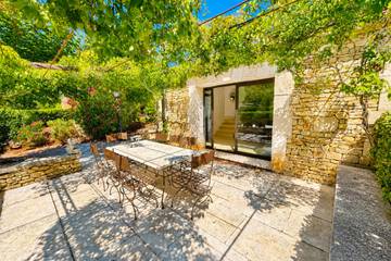 Maison De Vacances pour 6 Personnes dans Roussillon, Parc naturel régional du Luberon, Photo 1