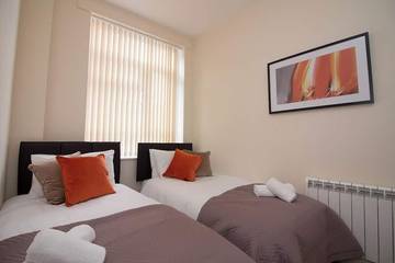 Apartment for 8 People in Southampton, South East England, Photo 4
