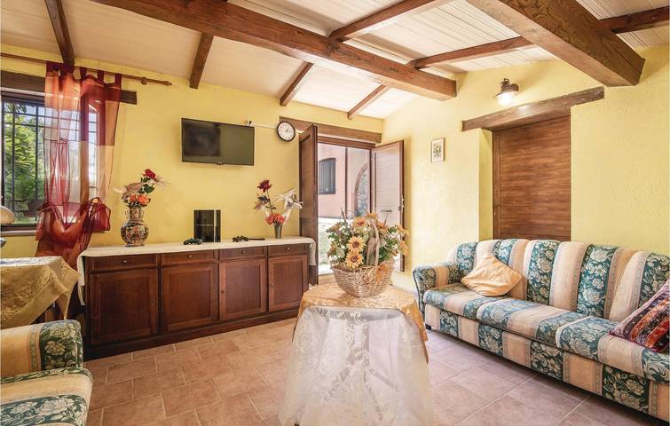 Appartamento di 500mq con piscina e parcheggio, a 1km dal centro città in Acquasparta, Perugia e dintorni