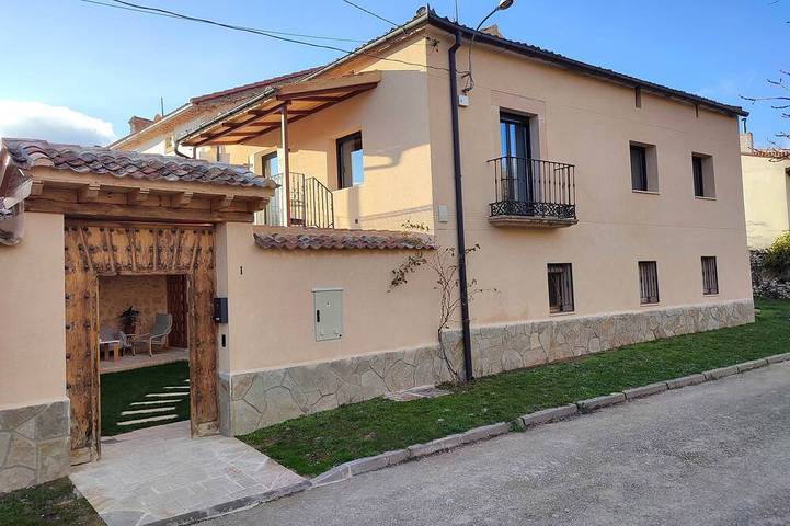 Casa de vacaciones para 12 personas, con jardín y balcón - 1