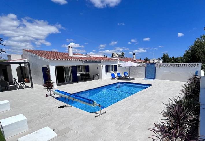 Villa voor 6 personen, met tuin en balkon in Carvoeiro