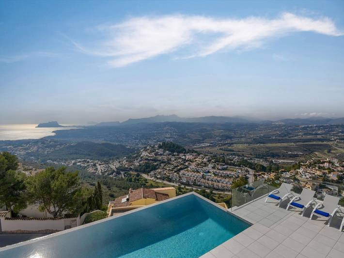 Chalet para 8 personas, con terraza además de jacuzzi y jardín en Marina Alta - 2