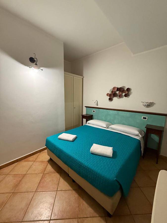 Single Room in San Nicola l'Arena, Trabia
