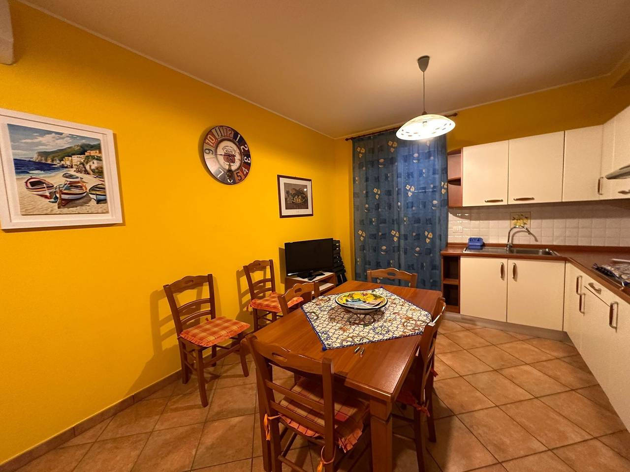 Apartamento entero, Apartamento 'Saturno a dos pasos del mar' con balcón, Wi-Fi y aire acondicionado in Capo Passero, Portopalo di Capo Passero