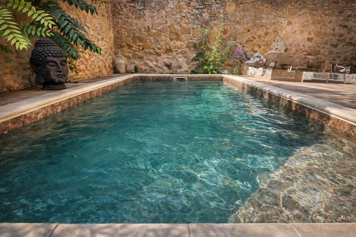 Location de vacances pour 6 personnes, avec terrasse et piscine à Bizanet
