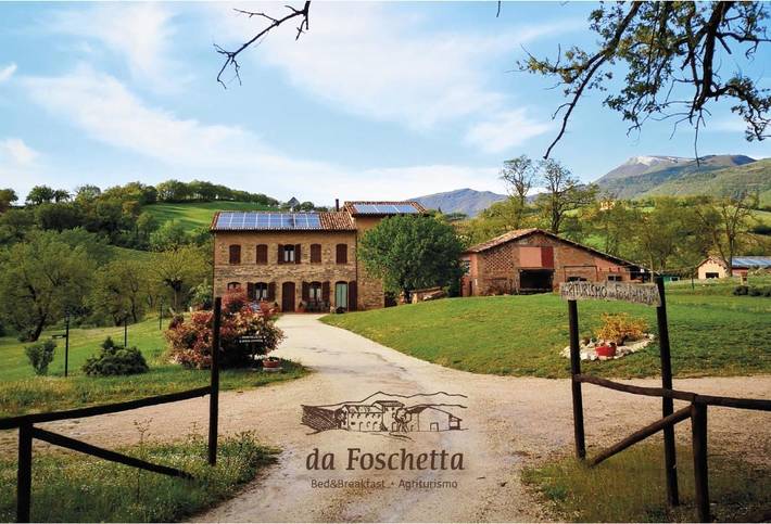 Casa vacanza per 3 persone, con Giardino e Piscina nonché Panorama a Matelica