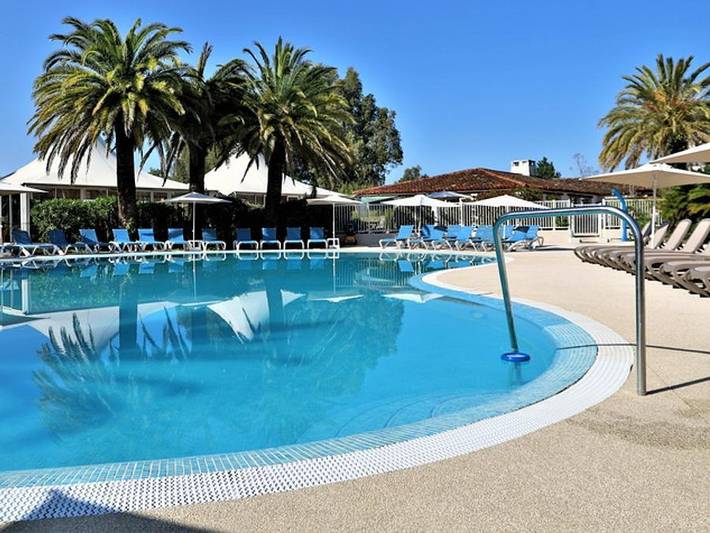 Camping pour 4 personnes, animaux acceptés à Grimaud