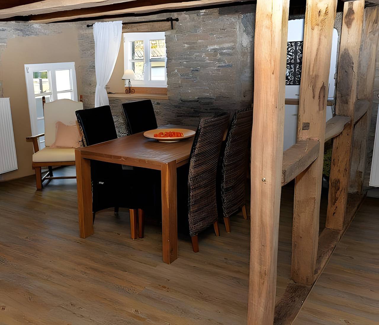 Ganze Wohnung, Apartment „Kornboden“ mit gemeinsamer Terrasse, Garten und Wlan in Neuenrade, Märkischer Kreis