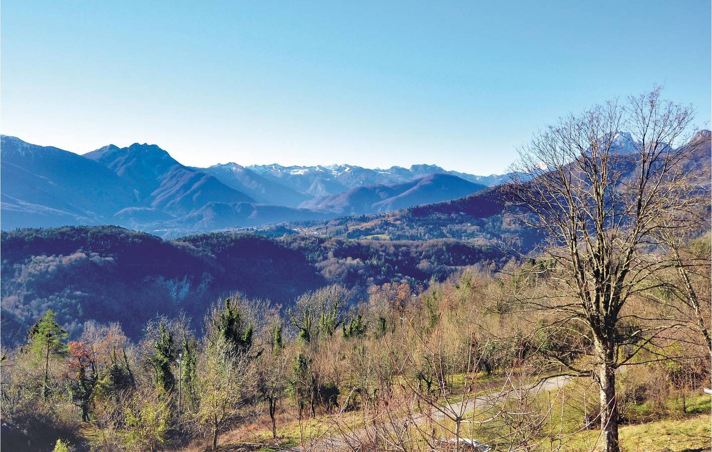 Accogliente appartamento con terrazza e aria condizionata in Lauco, Prealpi Carniche