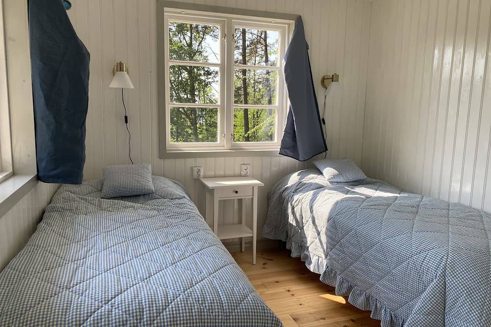 Country side farm house by the sea in Nynäshamn