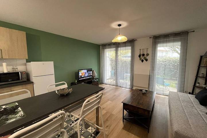 Location de vacances pour 4 personnes, avec jardin et terrasse, animaux acceptés à Rochefort