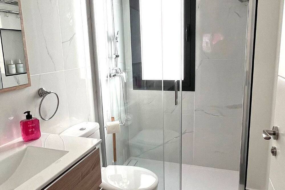 Entire apartment, Apartment The Squire. Bajo in Alcalá de Henares, Madrid Province