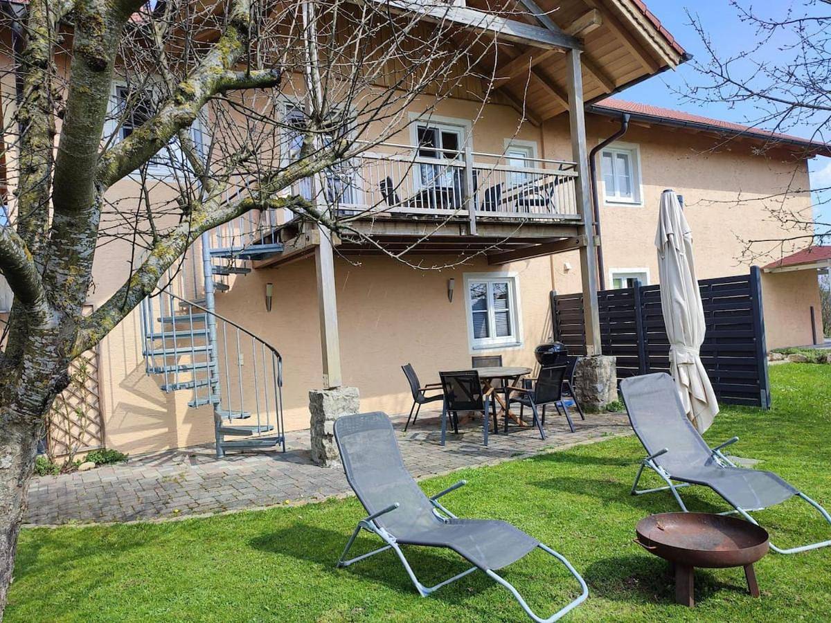 Ganze Wohnung, Two-Bedroom Apartment in Fridolfing, Rupertiwinkel
