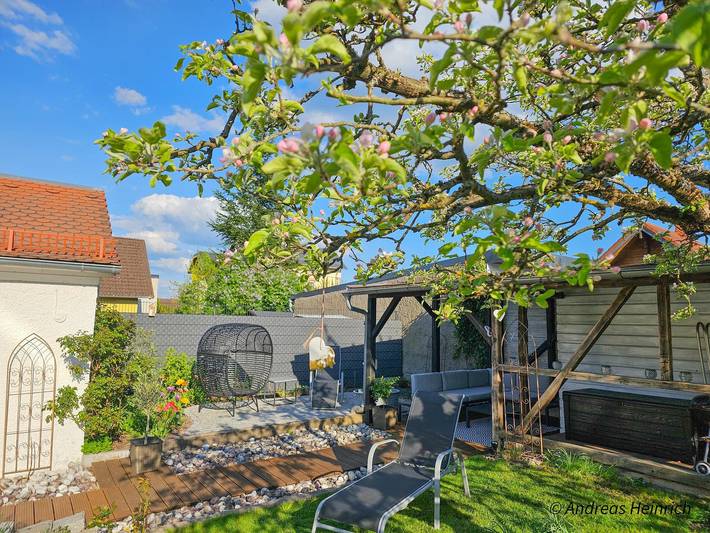 Ferienhaus Rosengarten - Hundefreundliches Ferienhaus mit eigenem Garten in Selb, Landkreis Wunsiedel im Fichtelgebirge