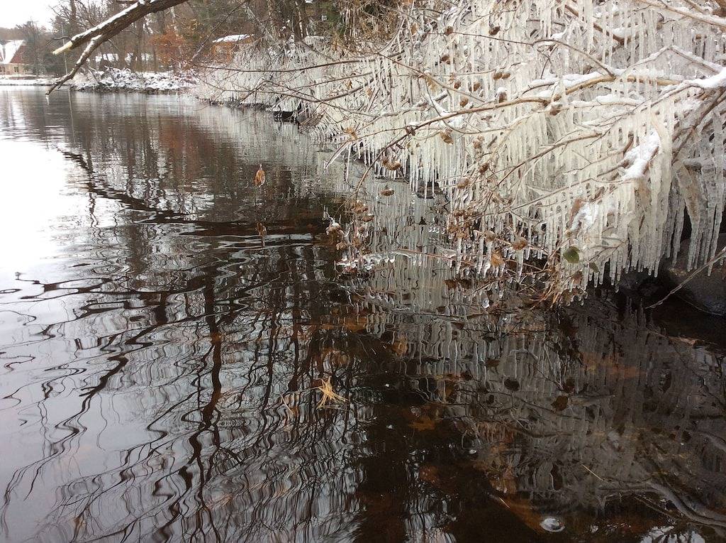 Charmante Hütte am See, nur 30 Minuten vom wunderschönen See von Wissota entfernt! in Wisconsin