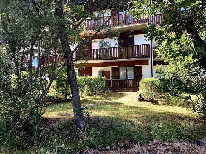 Appartamento per 5 persone, con Balcone e Terrazza nonché Giardino a Cesana Torinese
