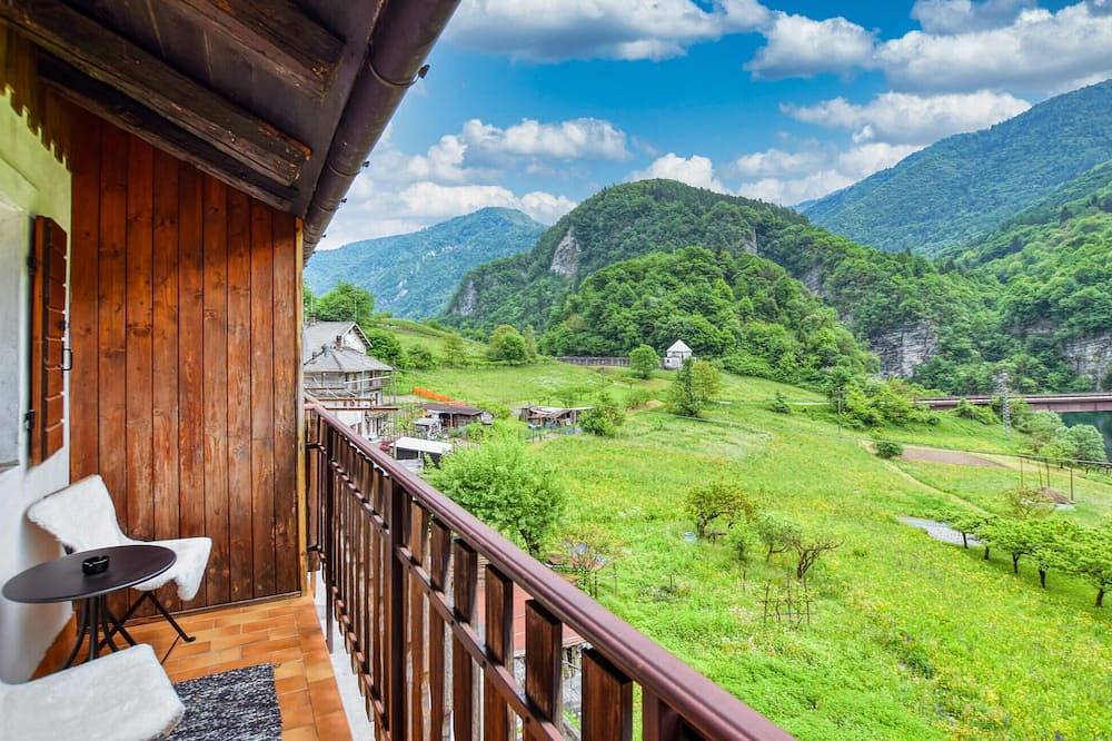 Hel lejlighed, 2 bedroom cozy apartment in Arsiè in Arsiè, Belluno Provinsen