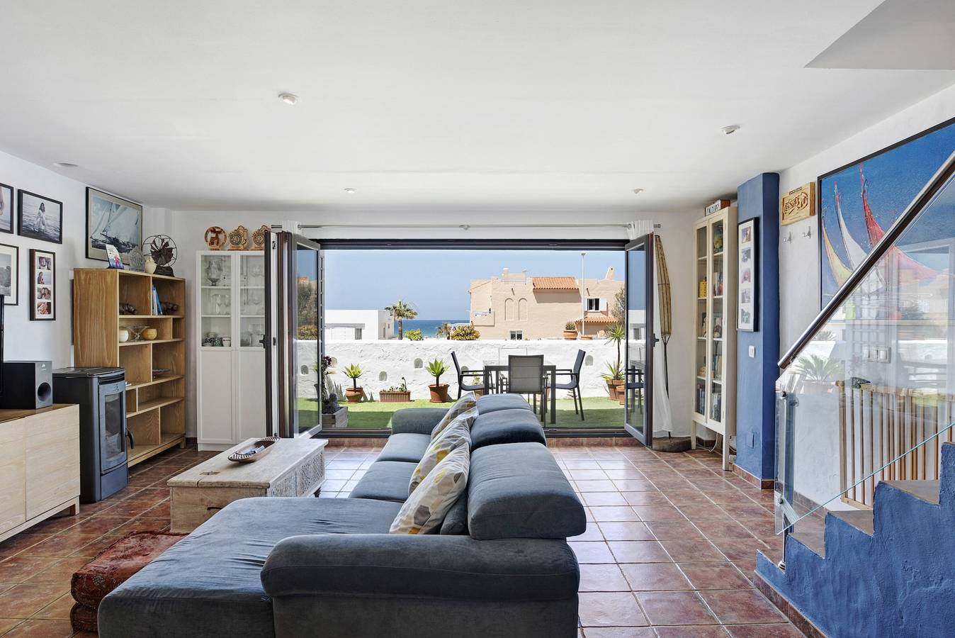 Entire apartment, Apartment Duplex con vistas al mar Near the Beach with Sea View, Wi-Fi & Terrace in Playa de Los Lances, Tarifa