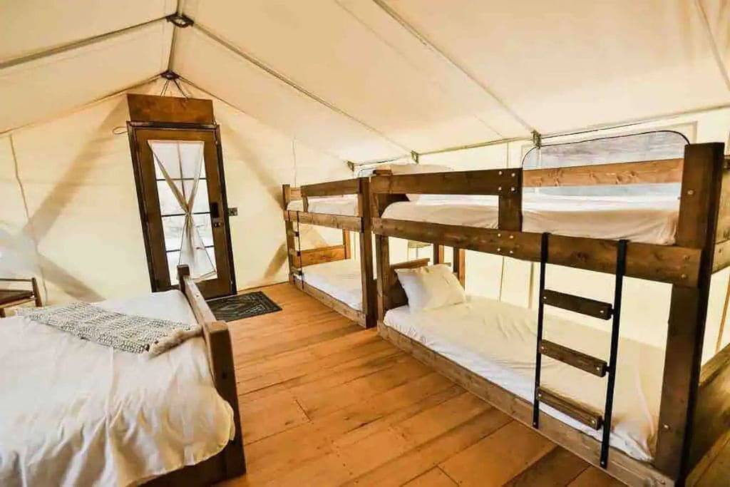 Waterfront Glamping Suite w Private Deck #3 in Kanab, Grand Staircase Escalante National Monument
