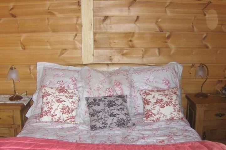 Gîte pour 3 personnes, avec jardin, animaux acceptés à Les Planches-en-Montagne - 2