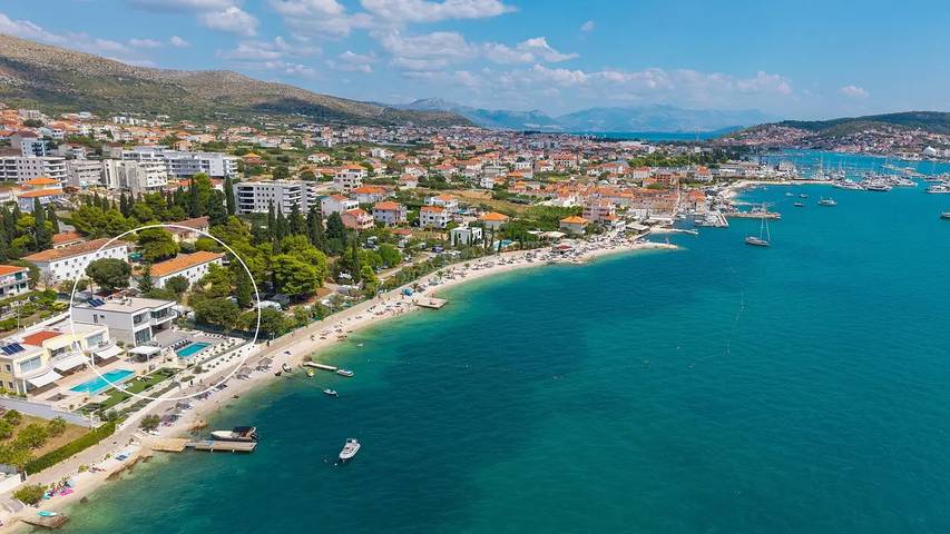 Villa pour 8 personnes, avec sauna ainsi que piscine et balcon à Trogir - 4