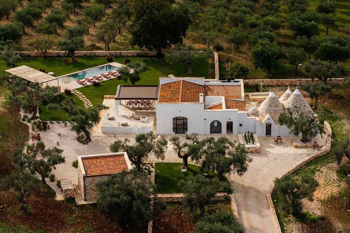 Villa per 8 persone, con piscina e giardino a Castellana Grotte