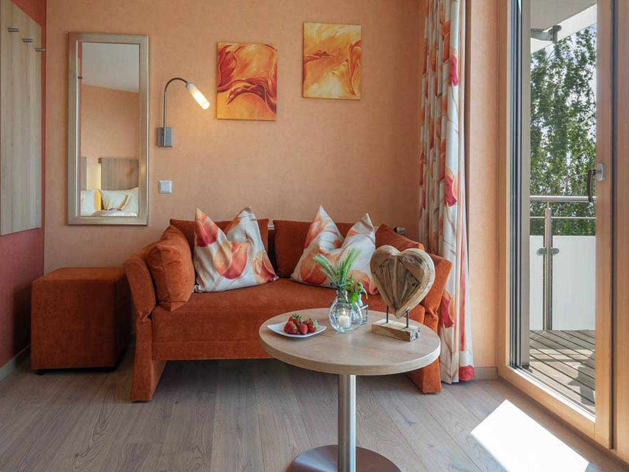 Hotel Mohren Hagnau am Bodensee - Komfortzimmer mit seitlichem Seeblick in Hagnau am Bodensee, Region Bodensee-Oberschwaben