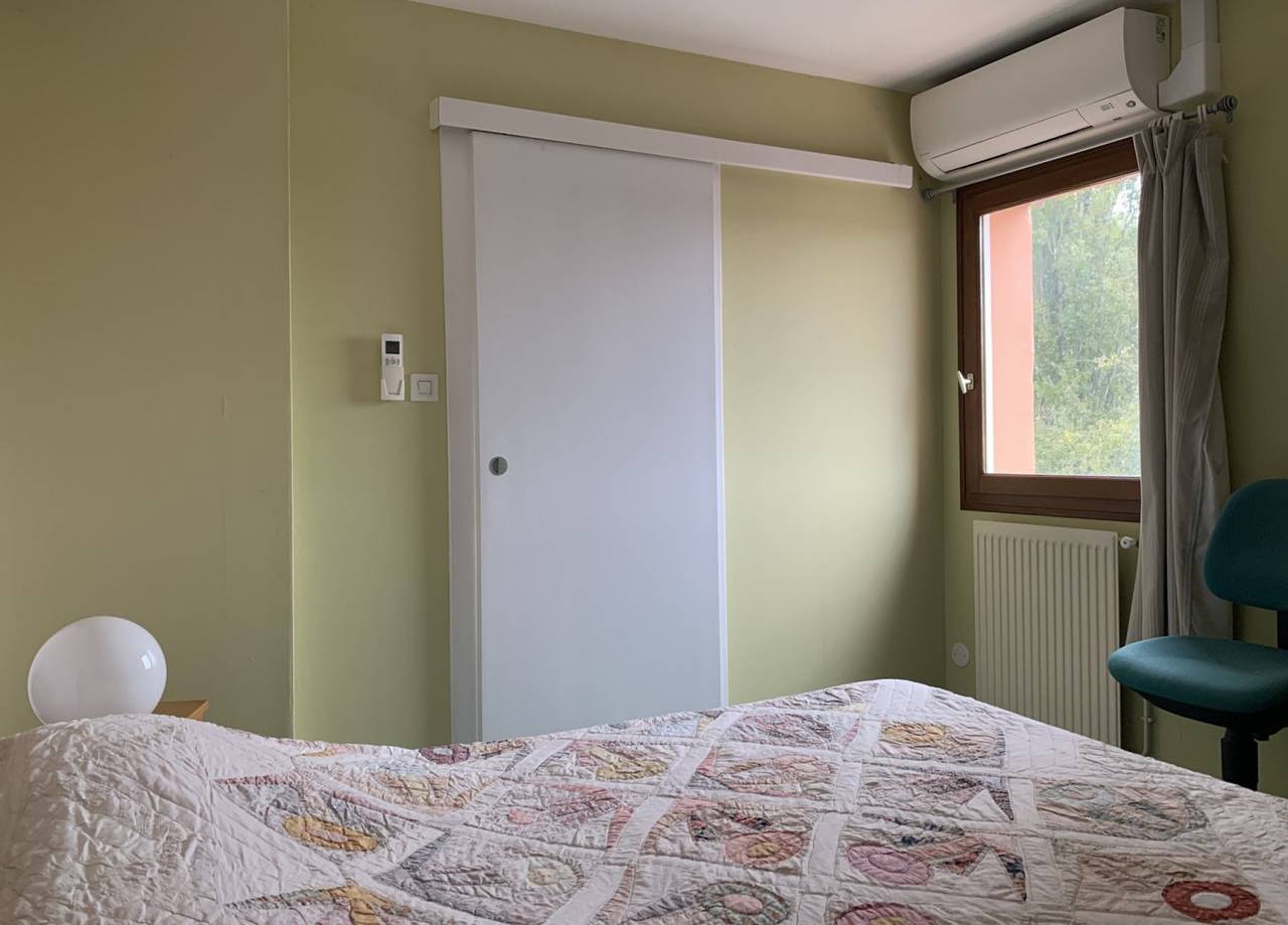 Chambre meublée à l'étage - Chambre in Châtenoy-le-Royal, Région de Chalon-sur-Saône