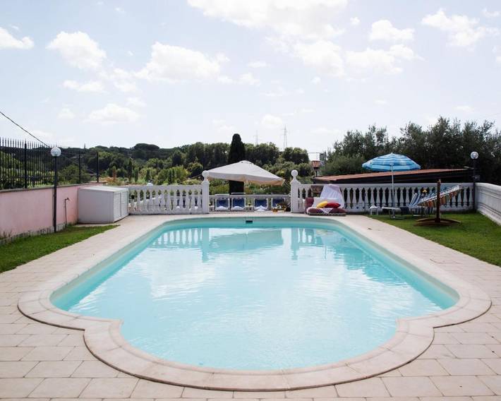 Villa for 14 people, with Hot tub and Yard as well as Sauna in Marino