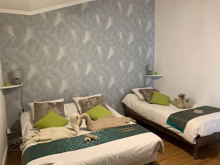 Gîte pour 4 personnes, avec jardin et piscine à L'Houmeau - 2