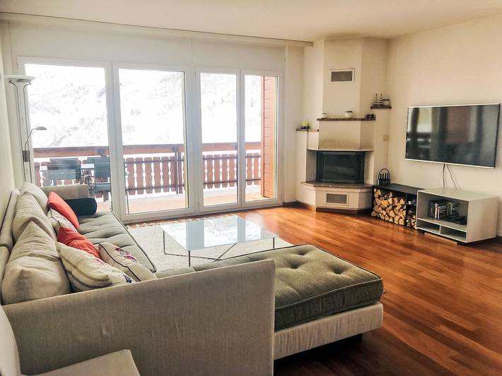 Gîte pour 5 personnes, avec vue et balcon à Loèche-les-Bains - 2