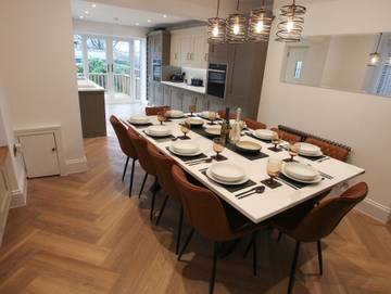 Log Cabin for 8 People in Buxton, Peak District, Photo 1