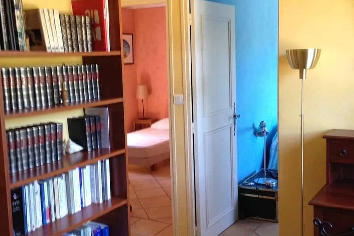 Location de vacances pour 6 personnes, avec balcon et jardin à Cucuron - 2