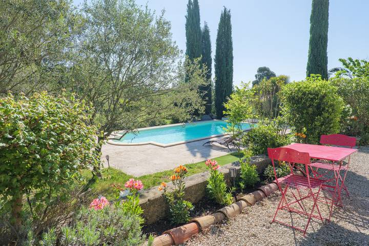 Location de vacances pour 15 personnes, avec jardin à Courry