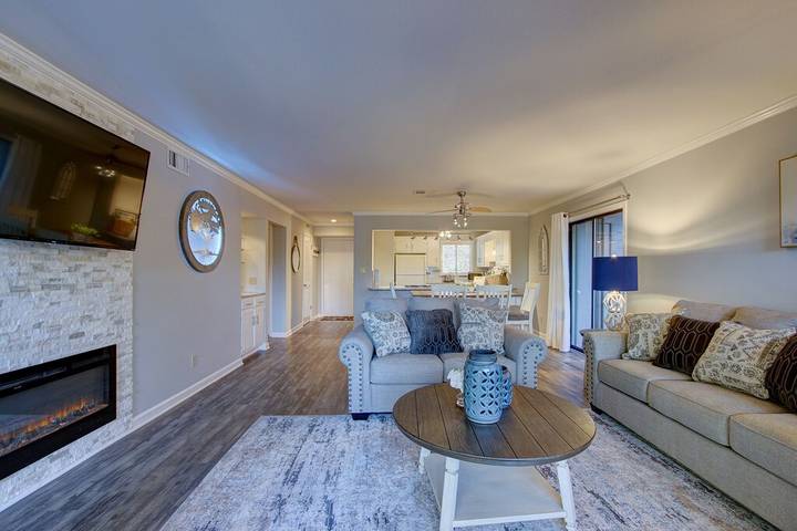 Vacation rental for 6 people, with balcony and hot tub as well as pool in Lake Hamilton