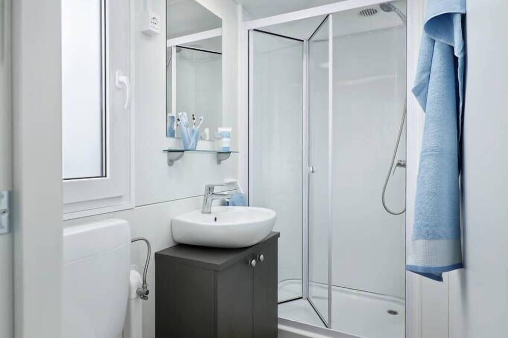 Knaus Campingpark Nürnberg Mobilehome Mars für 5 Personen in Nürnberg, Frankenalb