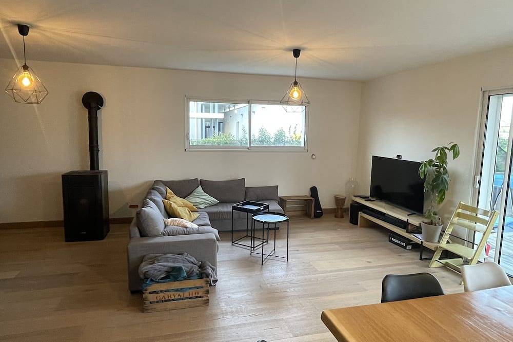 Villa in the Camargue with pellet stove in Aimargues, Costa mediterránea (Francia)