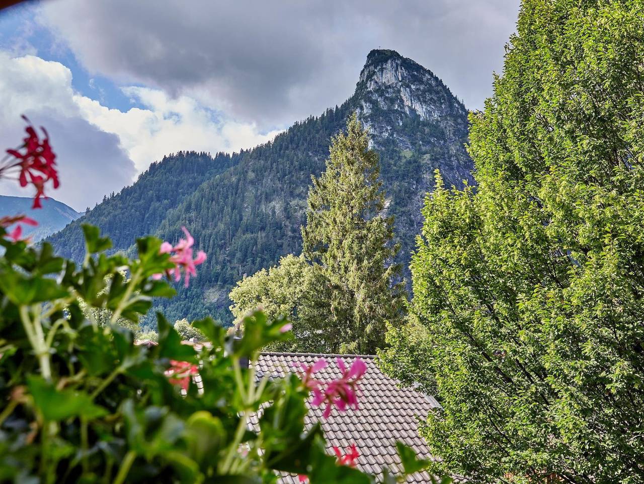 Carola Glas Gmbh - Doppelzimmer Komfort in Oberammergau, Bayerische Alpen