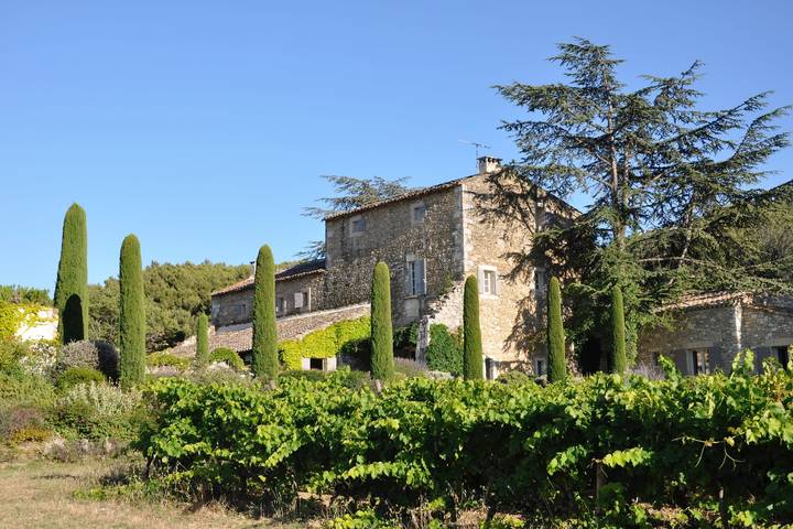 Maison de campagne pour 8 personnes, avec piscine ainsi que terrasse et jardin, adapté aux familles à Oppède - 3